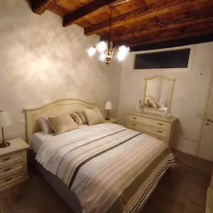 Vivere Al Ponte Vecchio Apartment
